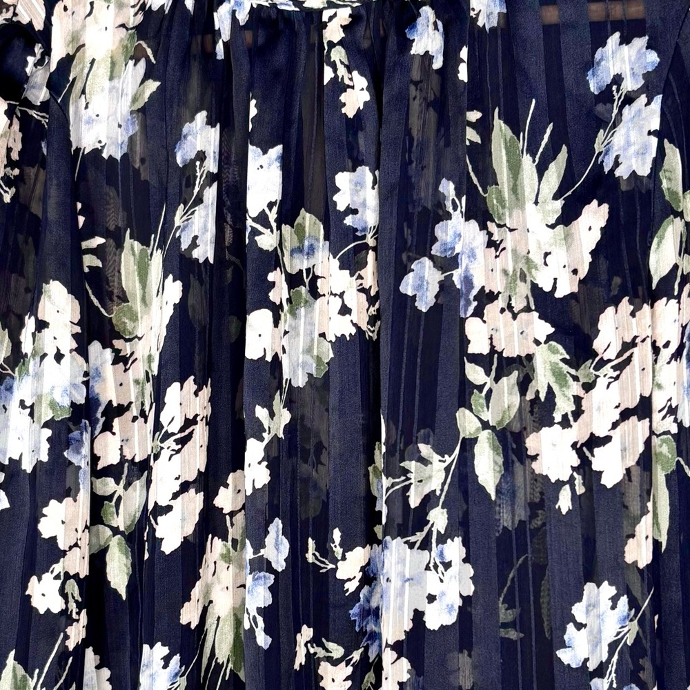 H&M Navy Floral Sheer Blouse - Picture 2 of 10